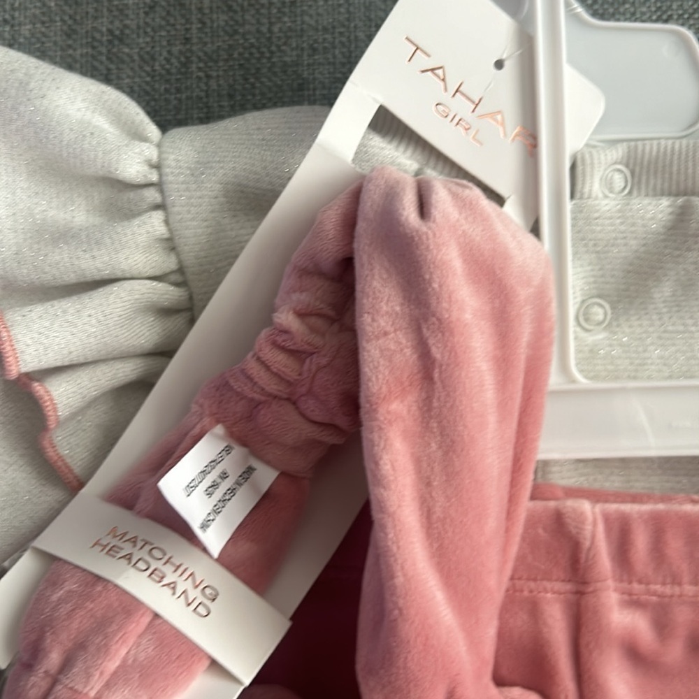 Tahari Girls Holiday Outfit Three Piece Set Size 2T - Picture 8 of 9